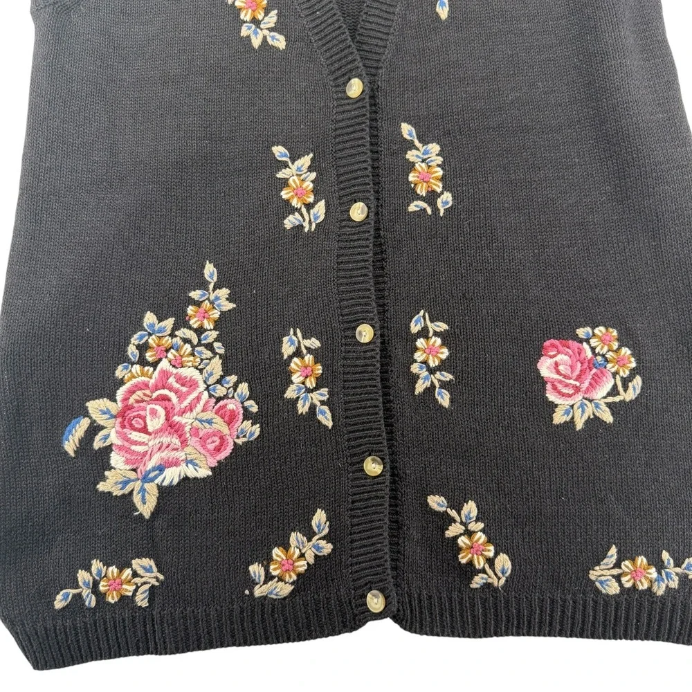 S.A. Designs Floral Embroidered Knit Vest Women Medium Black Cottage Grandma Y2K